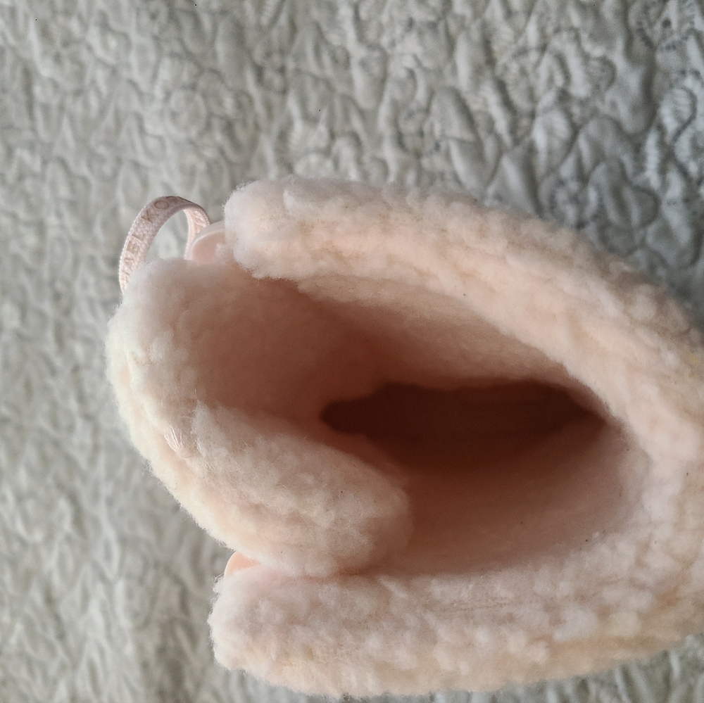 Michael Kors Light Pink Winter Boots - Picture 8 of 13